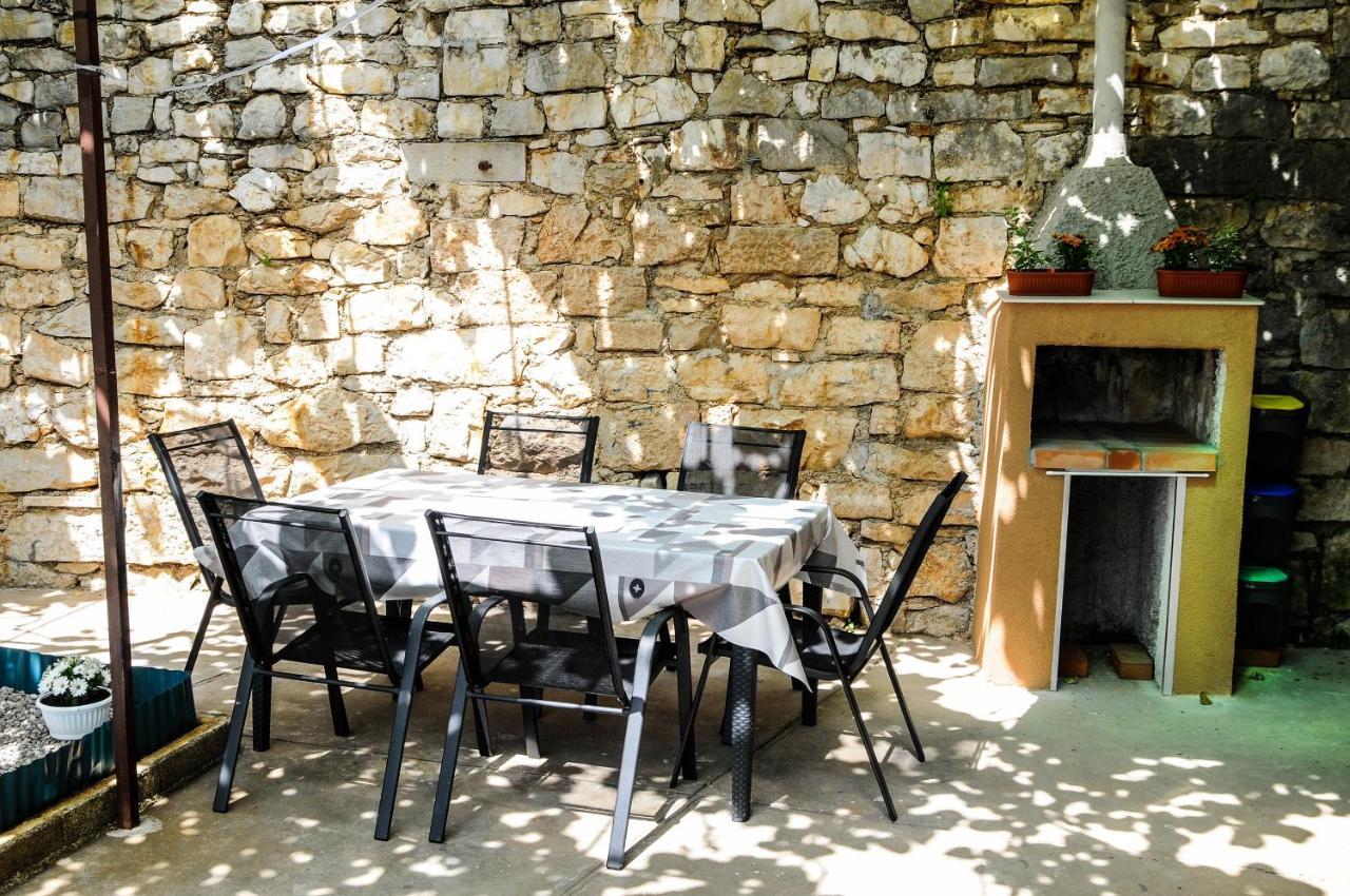 Apartman Gulliver In The Center, 10 Meters From The Sea With Private Parking In Natural Shade Rabac Dış mekan fotoğraf
