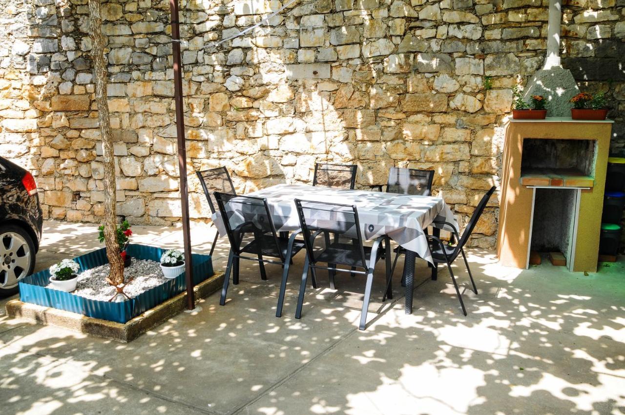 Apartman Gulliver In The Center, 10 Meters From The Sea With Private Parking In Natural Shade Rabac Dış mekan fotoğraf